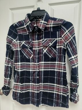 Justify Navy, White & Burgundy Plaid Button-Down Shirt